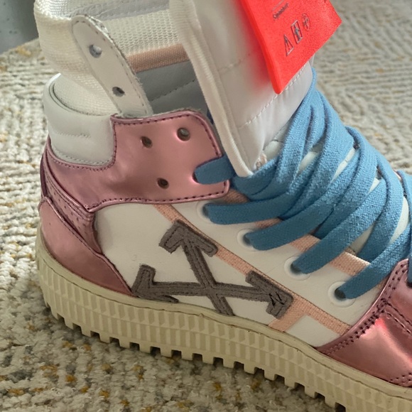 NEW OFF WHITE SNEAKERS🩷 - Picture 1 of 6